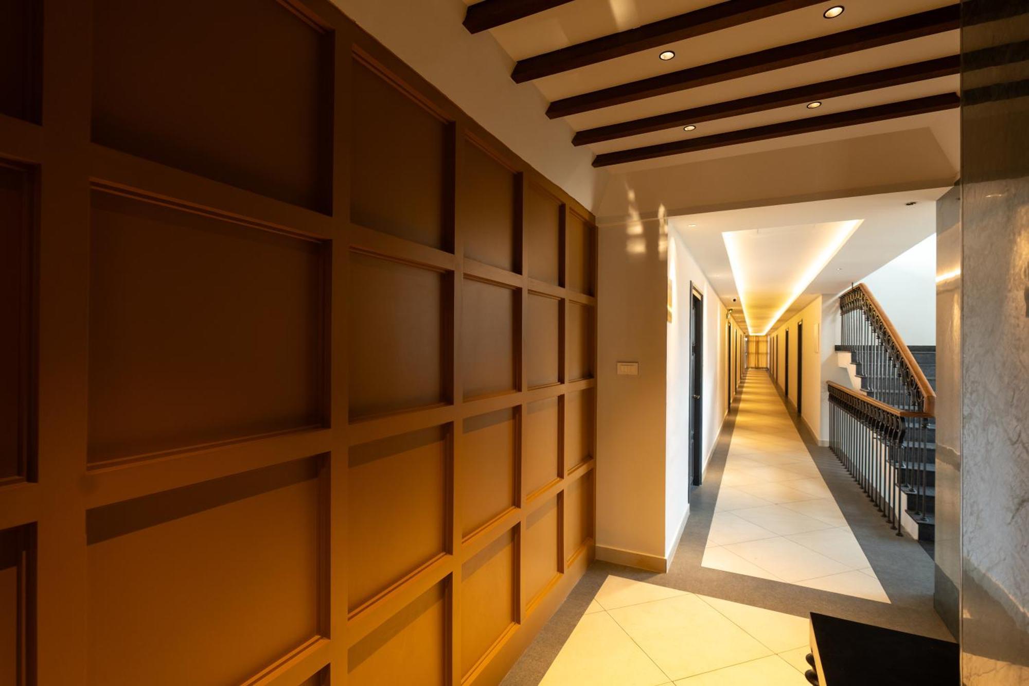 Court 11 By Dimora Hotel Kochi Exterior photo
