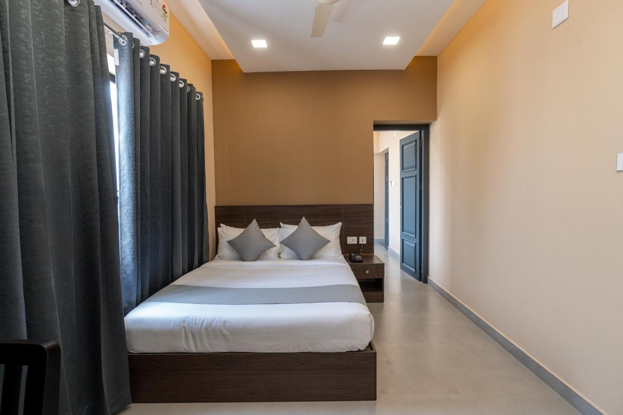 Court 11 By Dimora Hotel Kochi Exterior photo